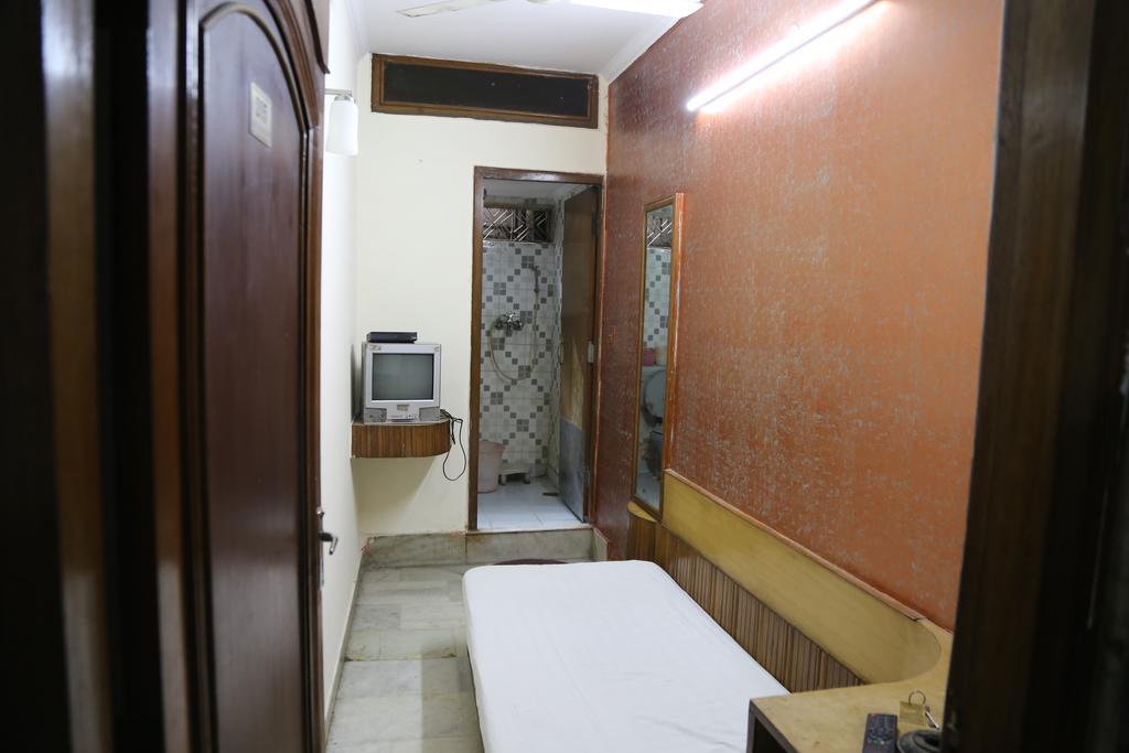 Yes Please Guest House New Delhi Extérieur photo